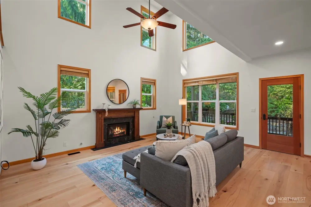 10601 NE Dry Creek Way Kingston, WA 98346