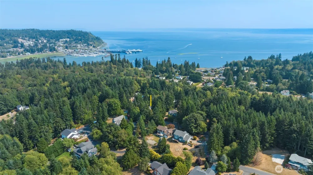 10601 NE Dry Creek Way Kingston, WA 98346