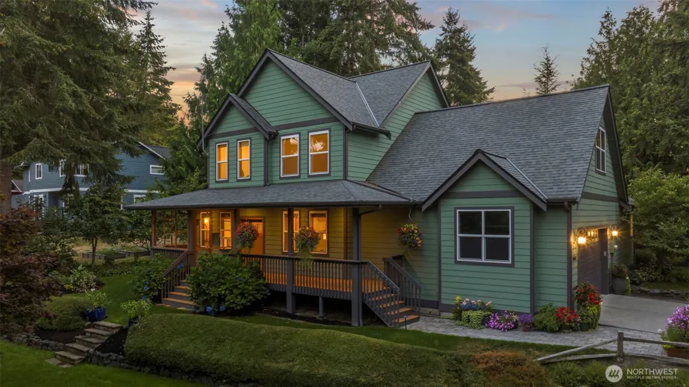 10601 NE Dry Creek Way Kingston, WA 98346