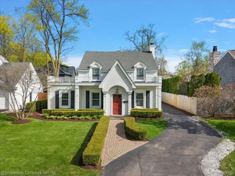 1900 Fairview Street