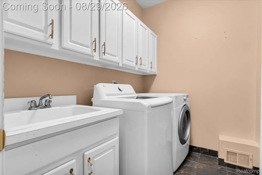 1781 Westridge Drive Rochester Hills City, MI 48306