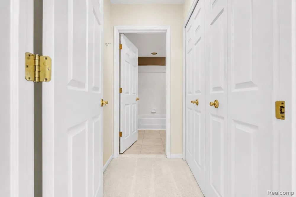1781 Westridge Drive Rochester Hills City, MI 48306