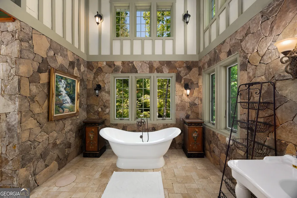 230 Woodside LN Suches, GA 30572