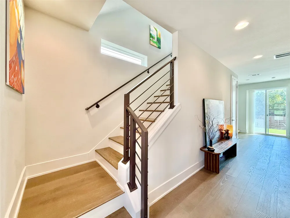 7915 Floracita Lane Austin, TX 78735
