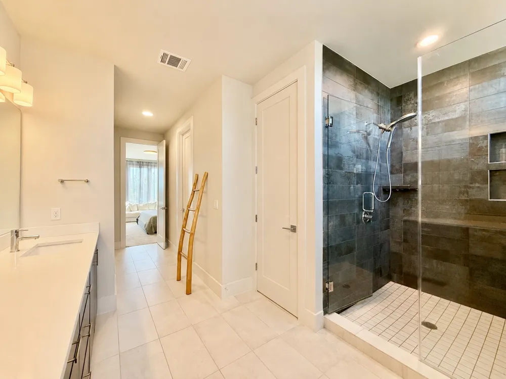 7915 Floracita Lane Austin, TX 78735