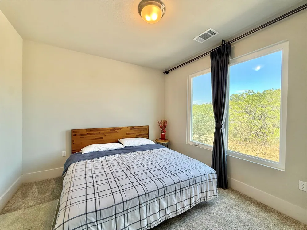7915 Floracita Lane Austin, TX 78735