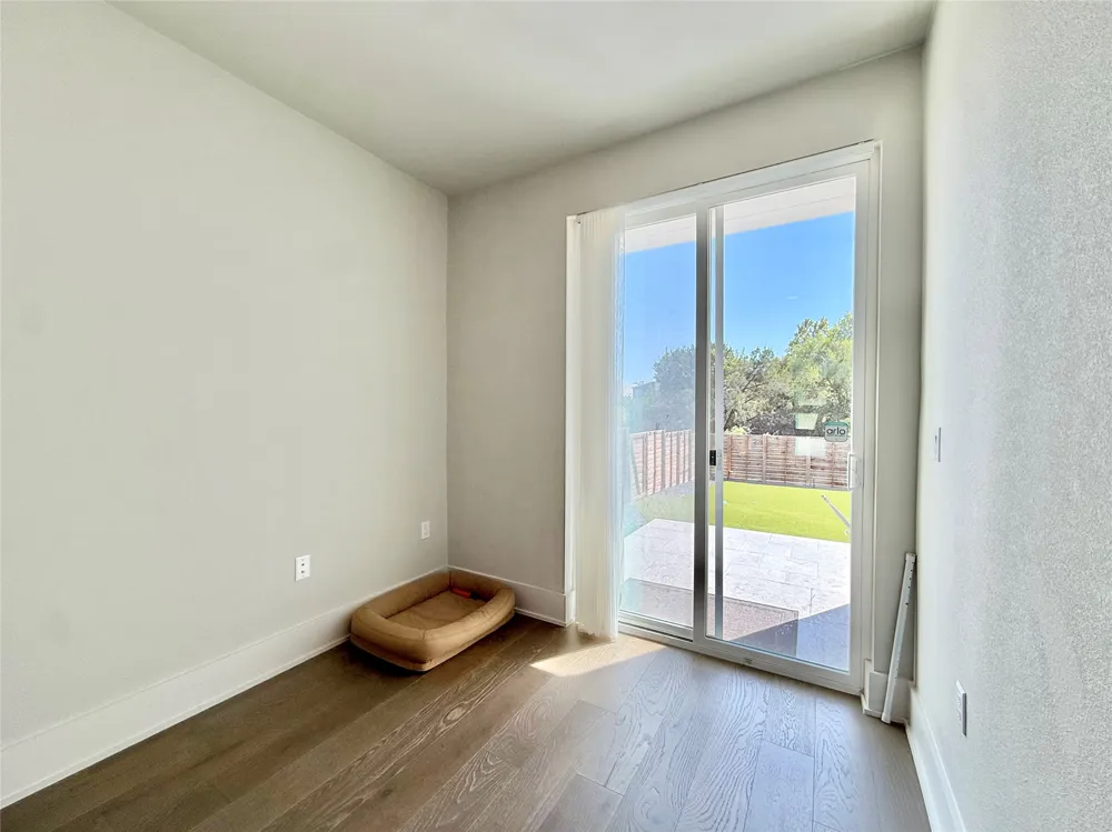 7915 Floracita Lane Austin, TX 78735