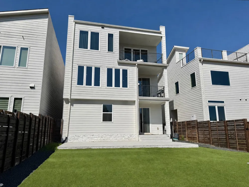 7915 Floracita Lane Austin, TX 78735