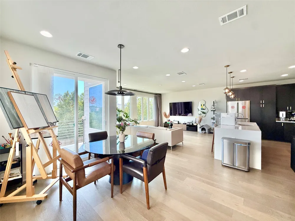 7915 Floracita Lane Austin, TX 78735