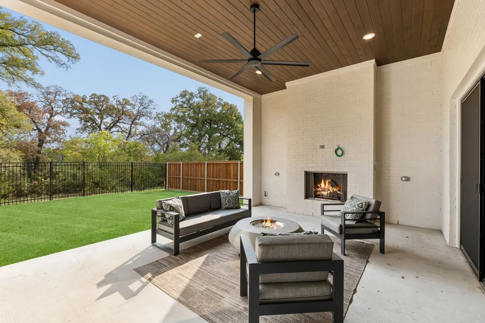 1770 Coopers Hawk Drive Arlington, TX 76005