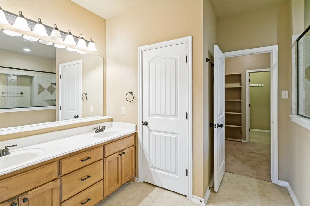 308 Pecos Drive Burleson, TX 76028
