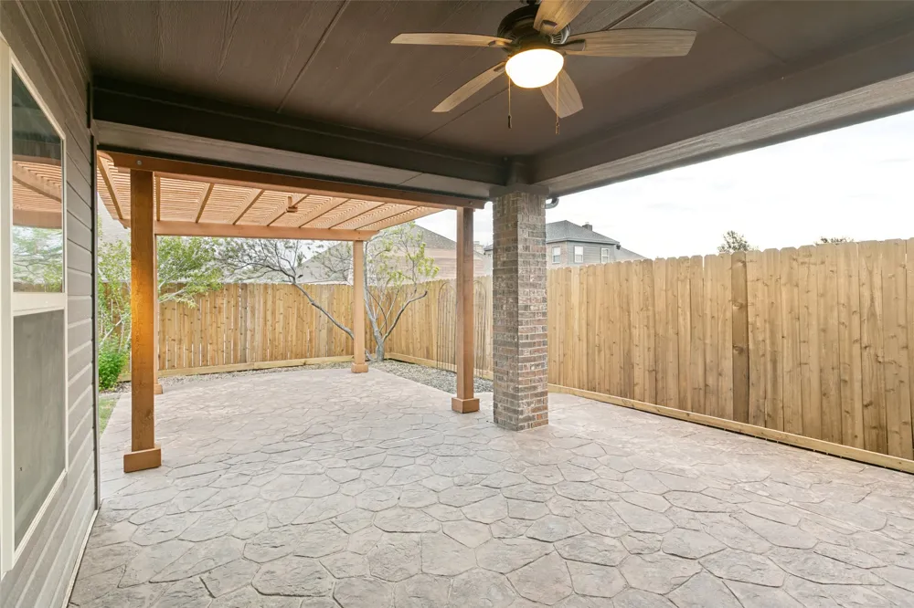 308 Pecos Drive Burleson, TX 76028