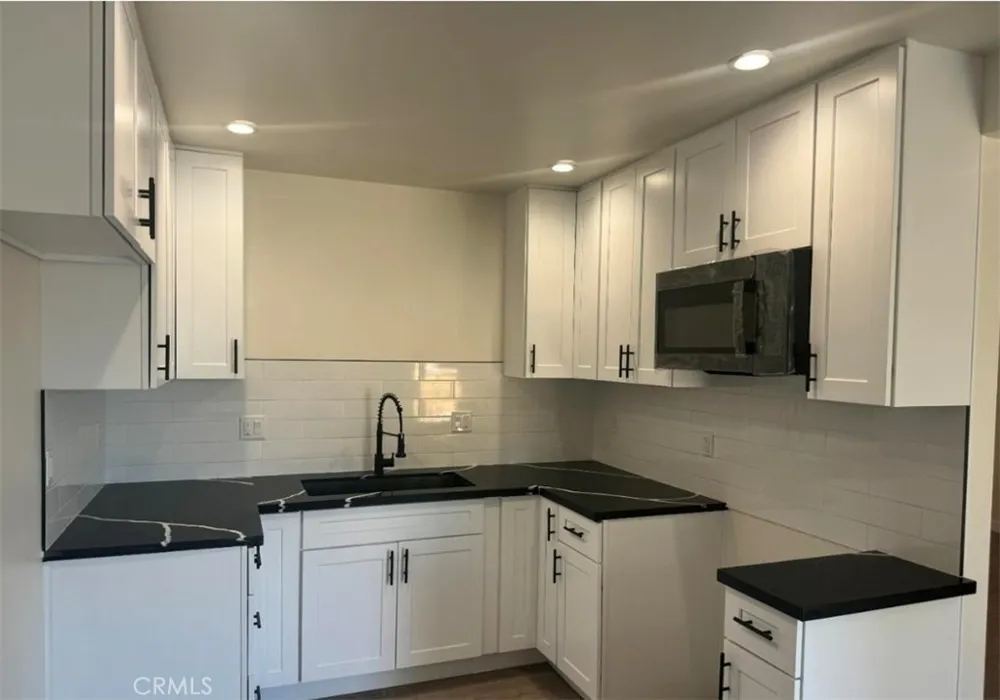336 T Bakersfield, CA 93304