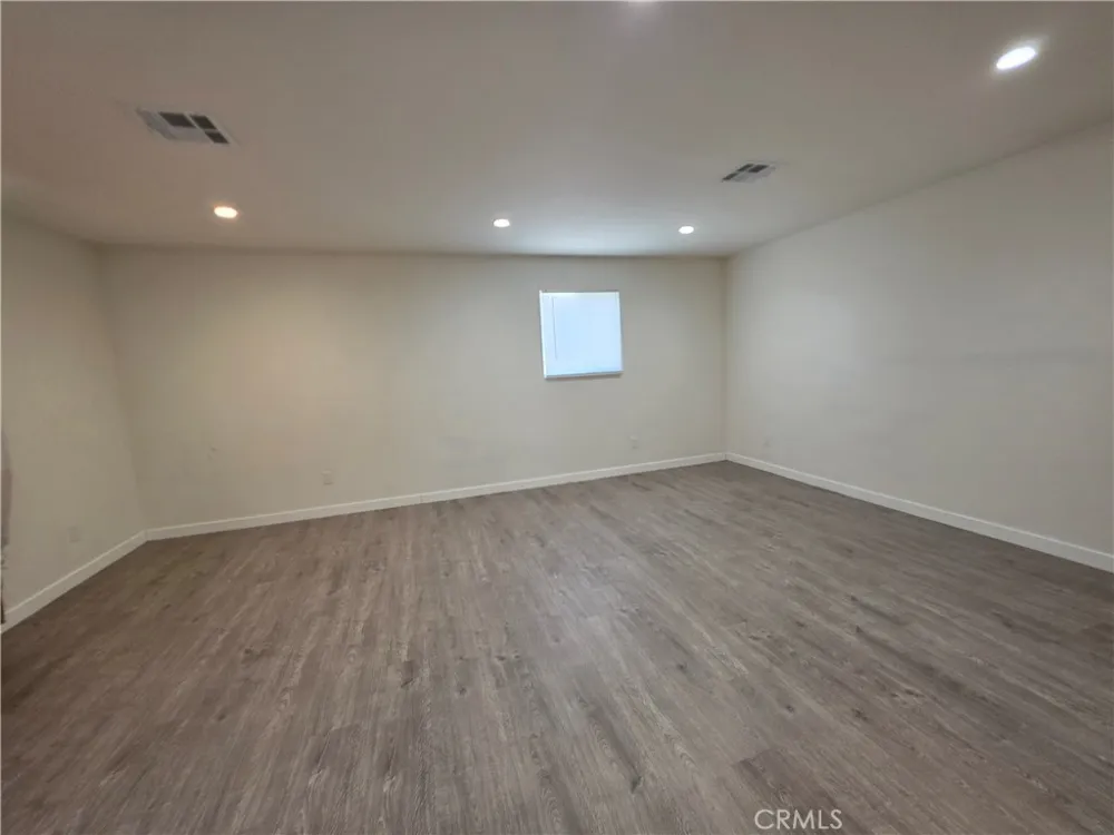 336 T Bakersfield, CA 93304