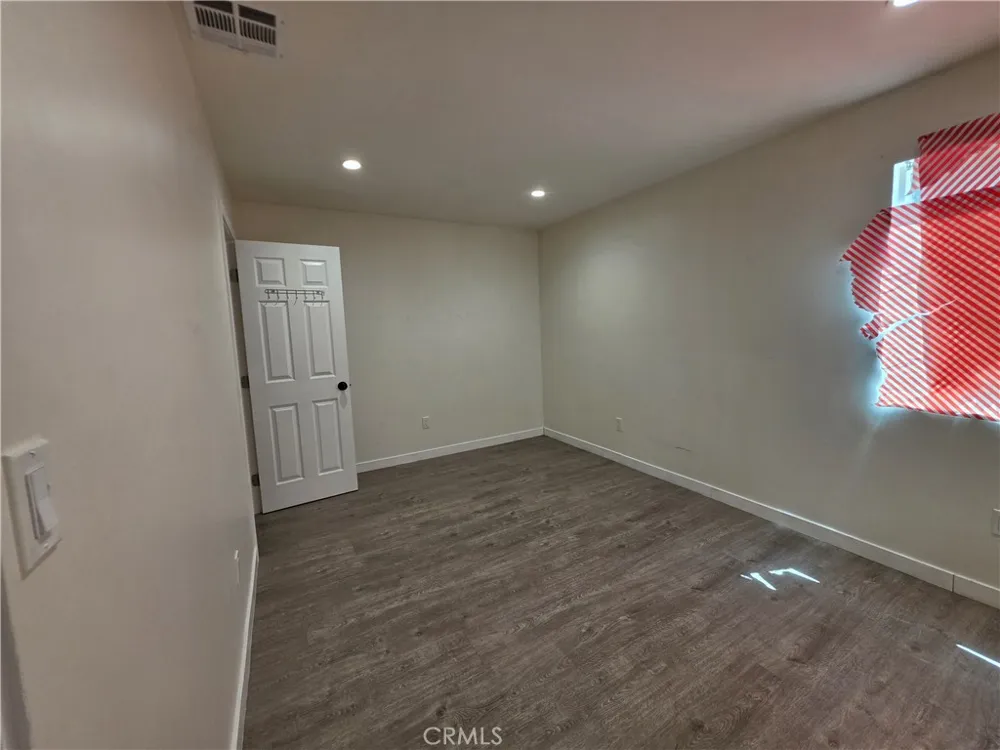 336 T Bakersfield, CA 93304