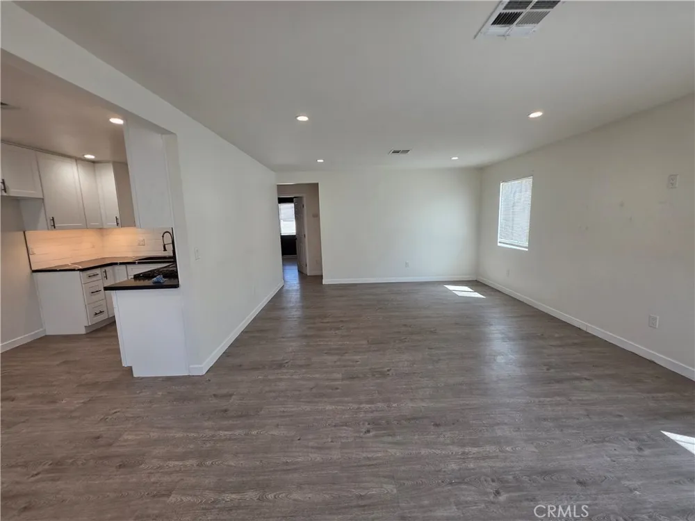 336 T Bakersfield, CA 93304