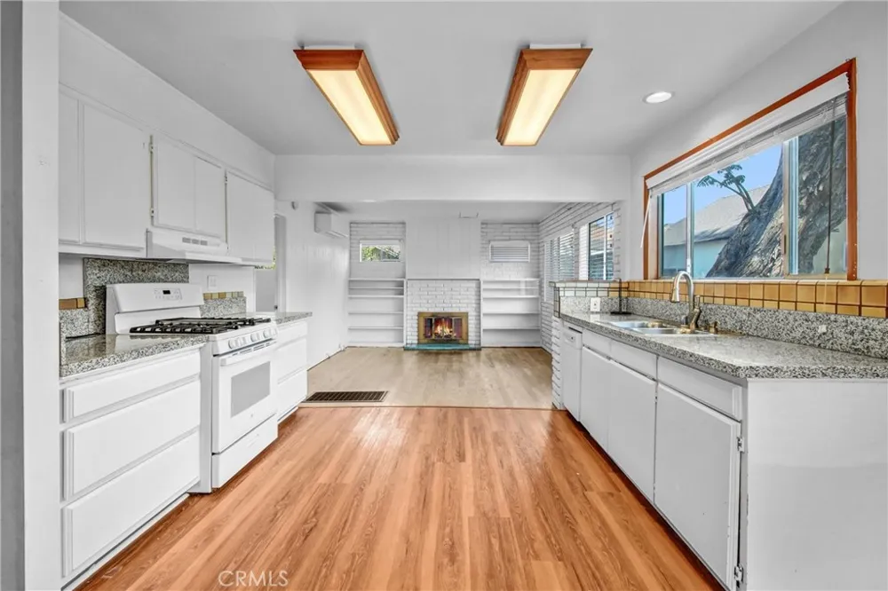 237 Catalina Street Burbank, CA 91505