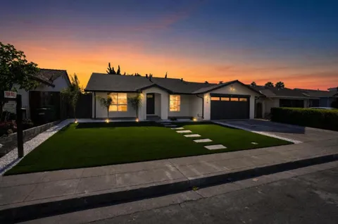 3736 Eastwood Circle