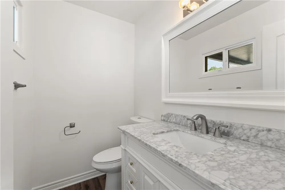6515 Kenwater West Hills, CA 91307