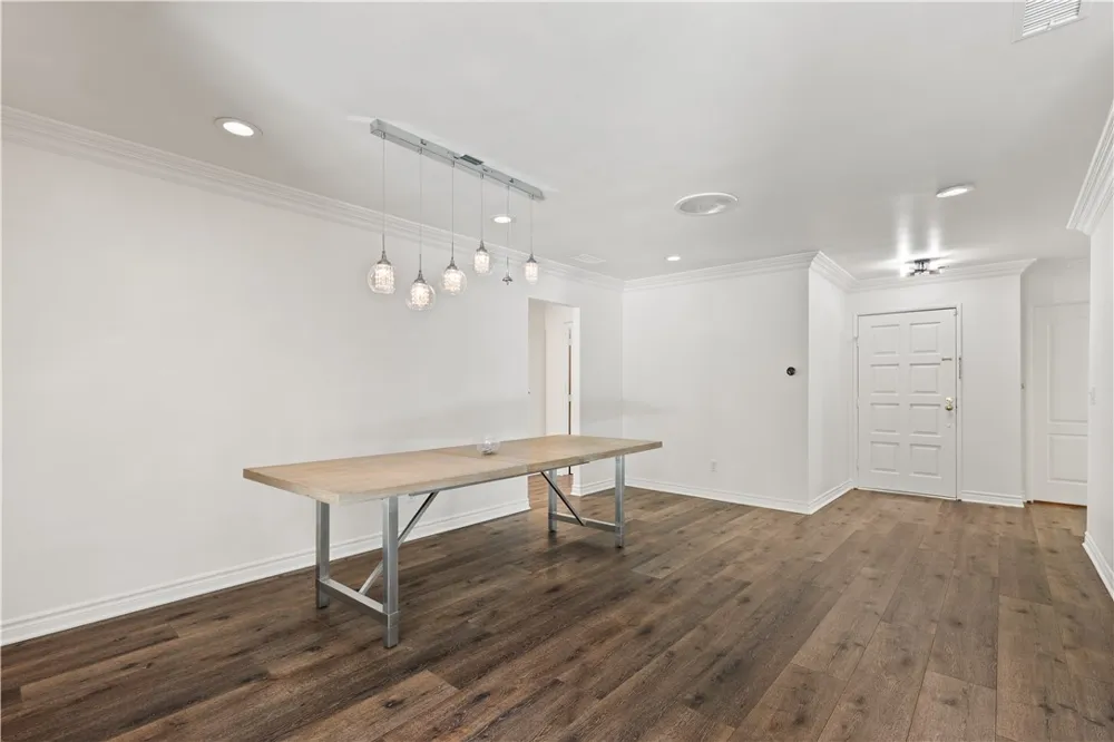 6515 Kenwater West Hills, CA 91307