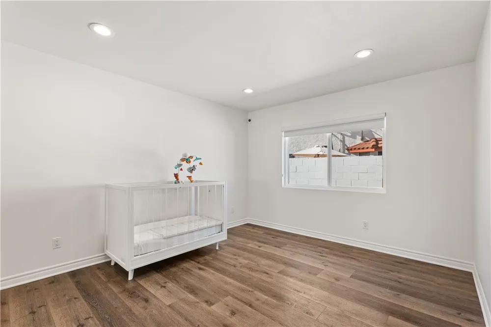 6515 Kenwater West Hills, CA 91307