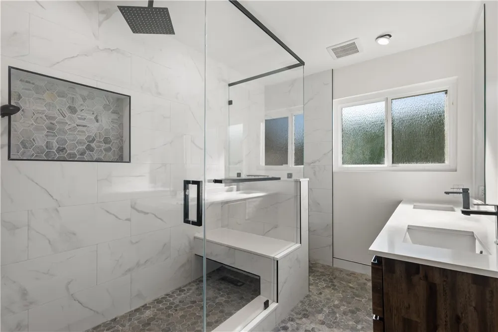 6515 Kenwater West Hills, CA 91307