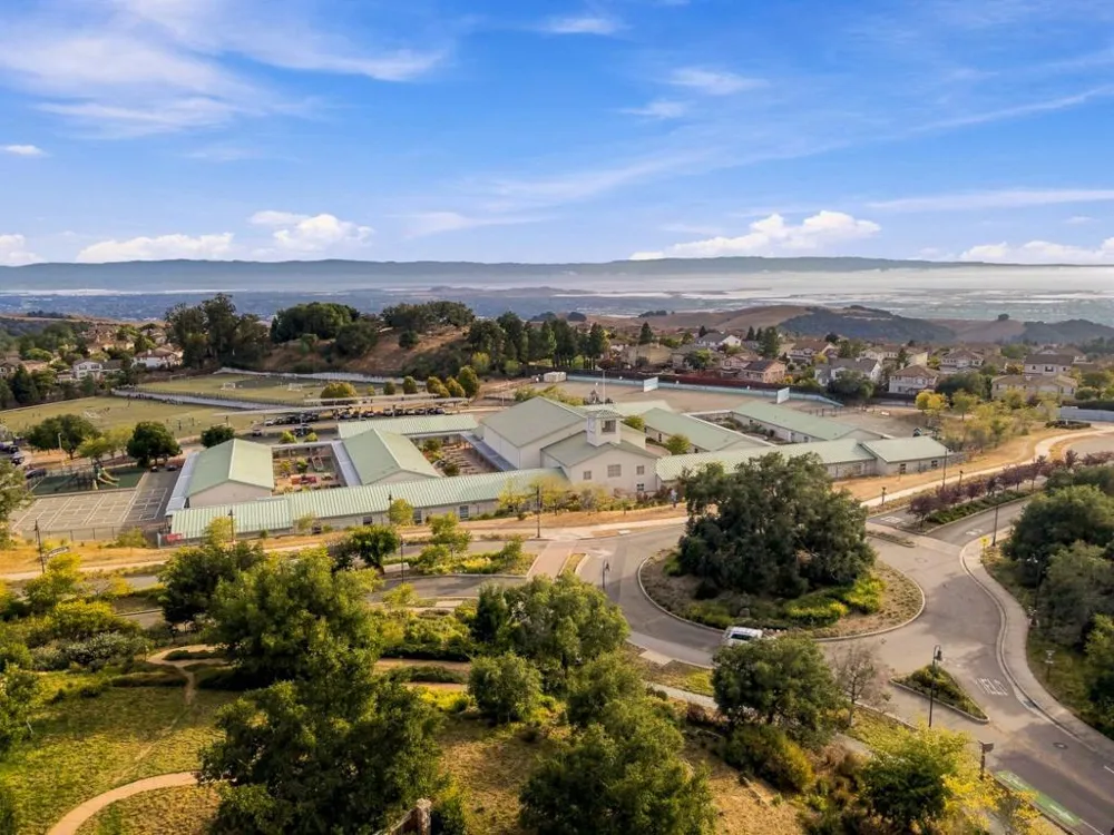 130 Arundel Drive Hayward, CA 94542
