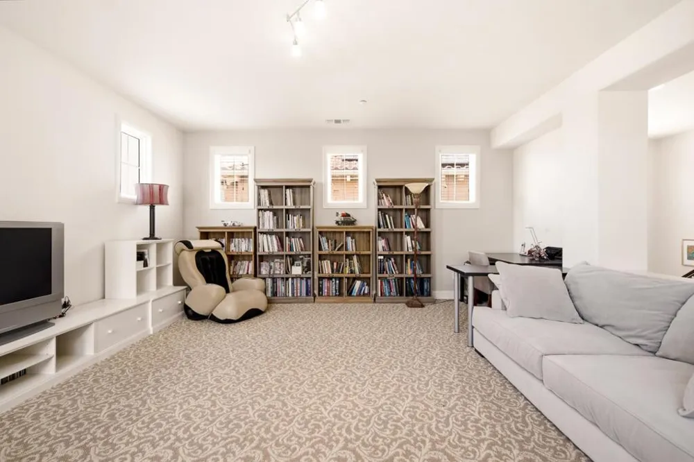 130 Arundel Drive Hayward, CA 94542