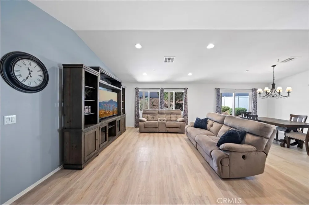 33099 Rustlers Road Winchester, CA 92596