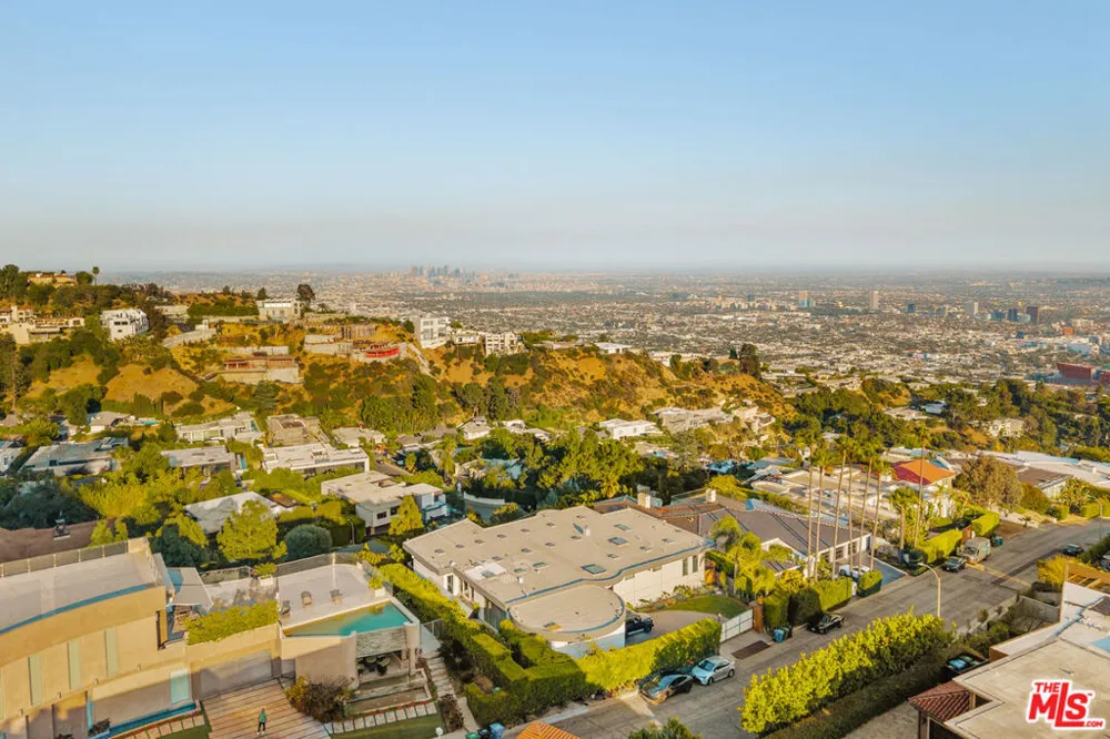 9353 Nightingale Drive Los Angeles, CA 90069