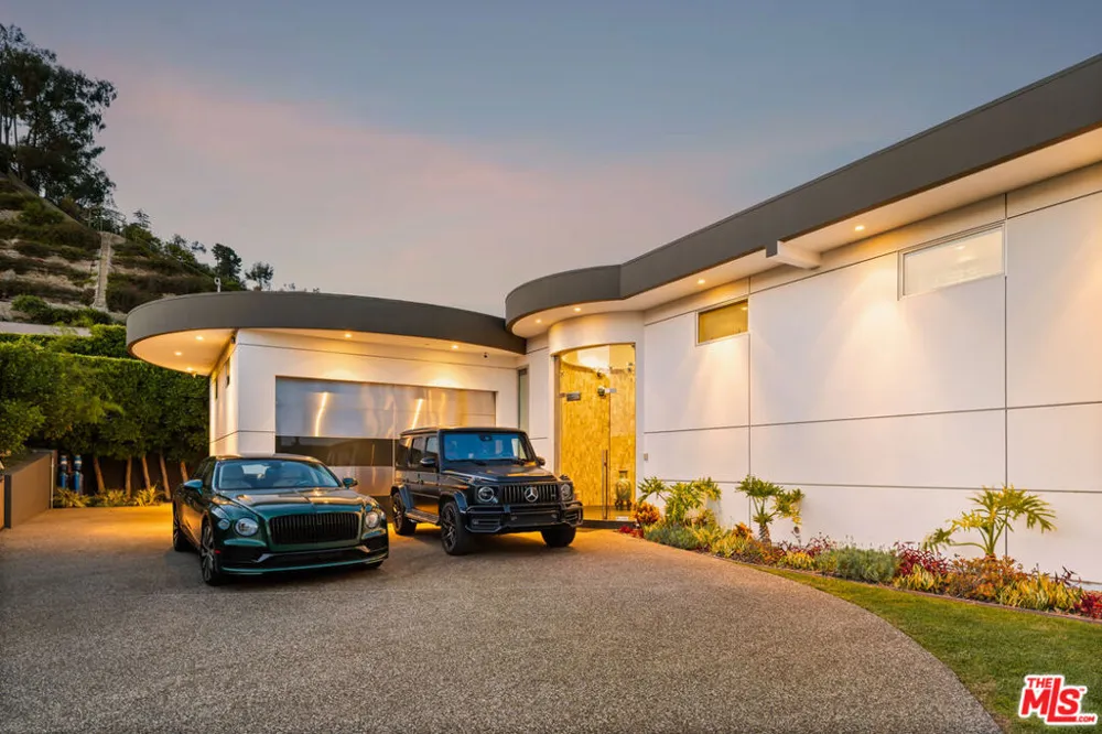 9353 Nightingale Drive Los Angeles, CA 90069