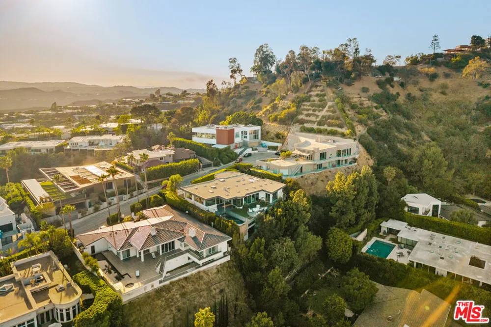 9353 Nightingale Drive Los Angeles, CA 90069