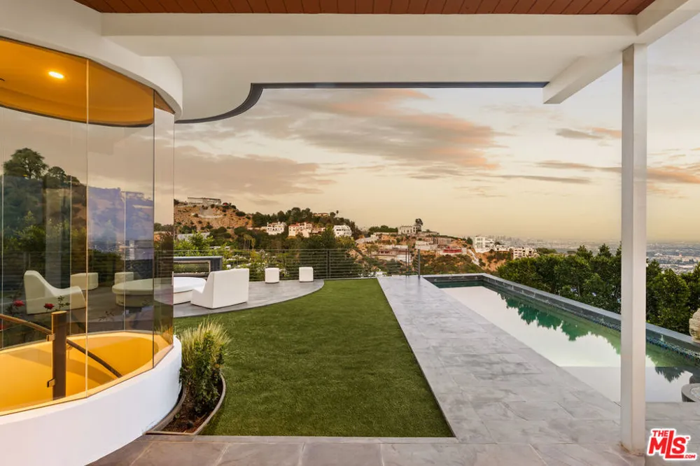 9353 Nightingale Drive Los Angeles, CA 90069