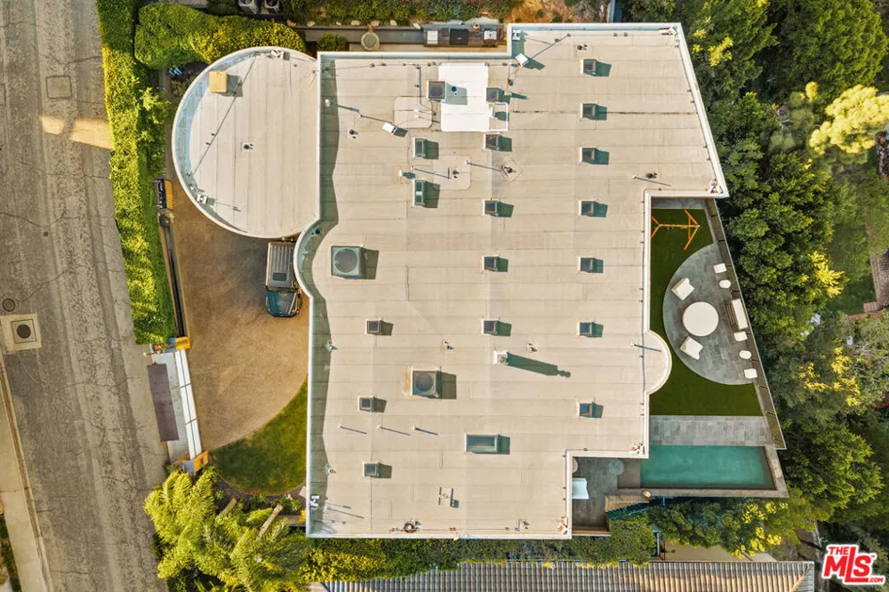 9353 Nightingale Drive Los Angeles, CA 90069