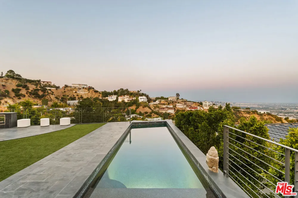 9353 Nightingale Drive Los Angeles, CA 90069