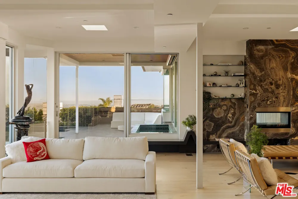 9353 Nightingale Drive Los Angeles, CA 90069