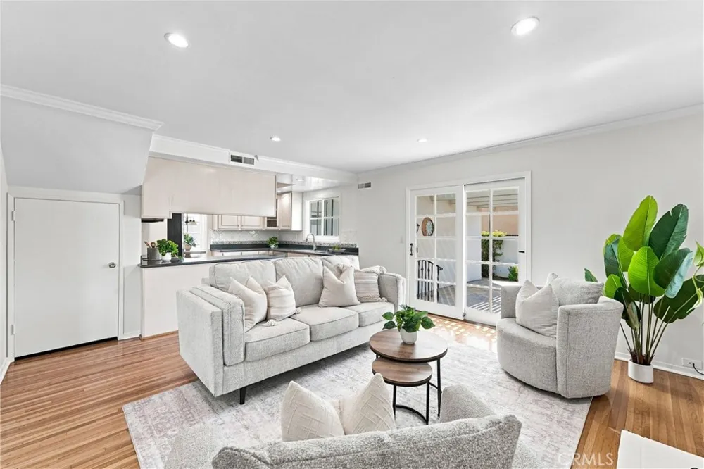 1819 W Las Lanas Fullerton, CA 92833