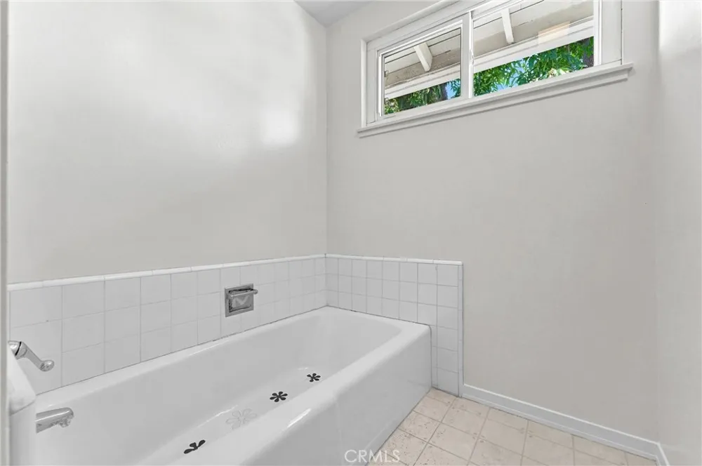 1819 W Las Lanas Fullerton, CA 92833