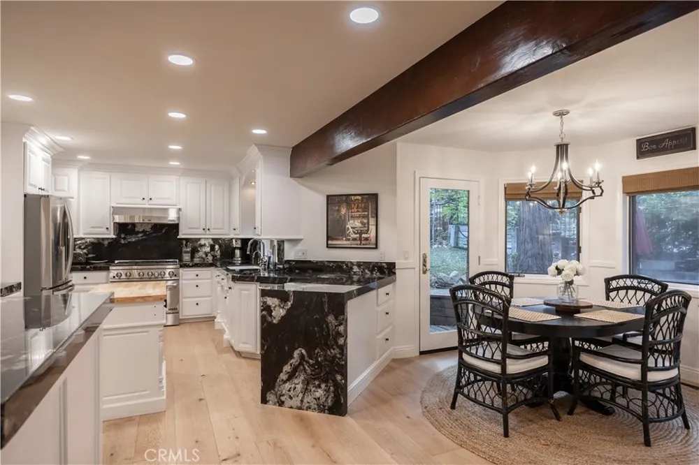 27598 Meadow Bay Lake Arrowhead, CA 92352