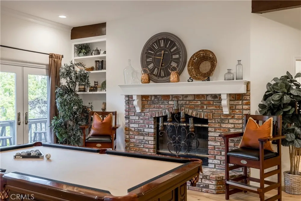 27598 Meadow Bay Lake Arrowhead, CA 92352