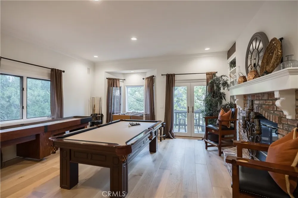27598 Meadow Bay Lake Arrowhead, CA 92352