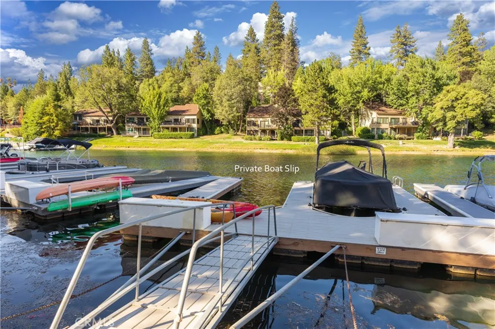27598 Meadow Bay Lake Arrowhead, CA 92352