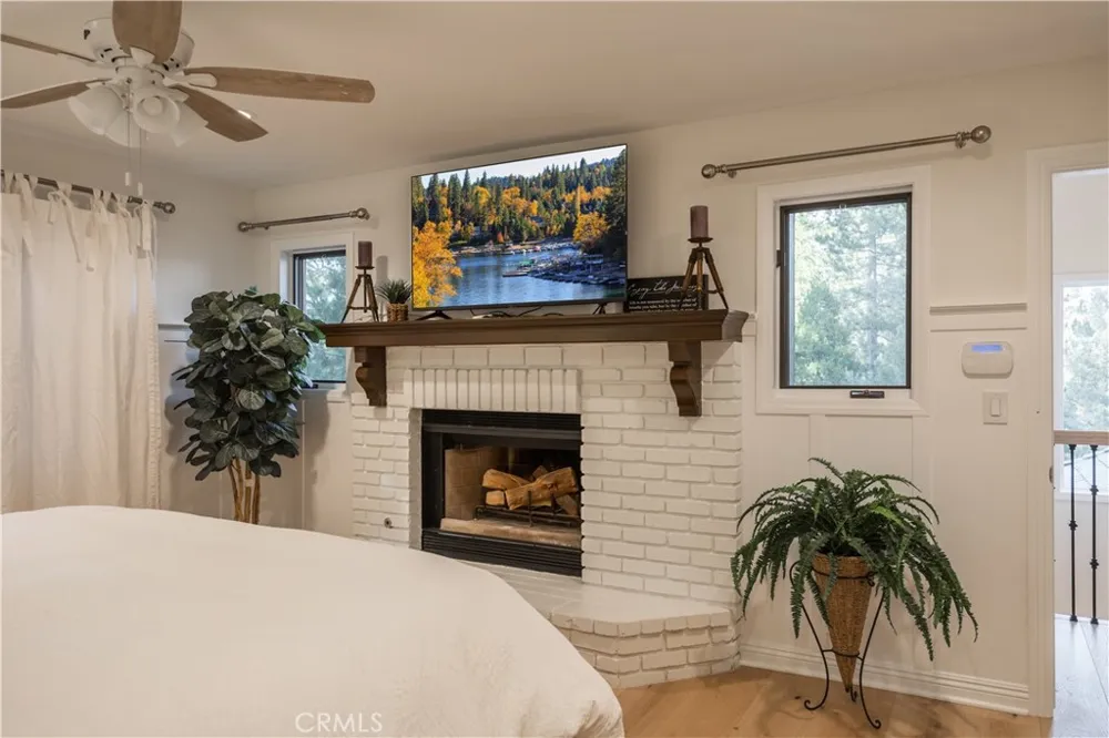 27598 Meadow Bay Lake Arrowhead, CA 92352