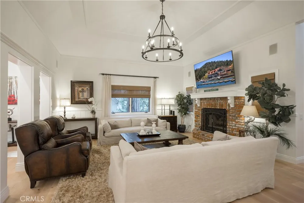 27598 Meadow Bay Lake Arrowhead, CA 92352