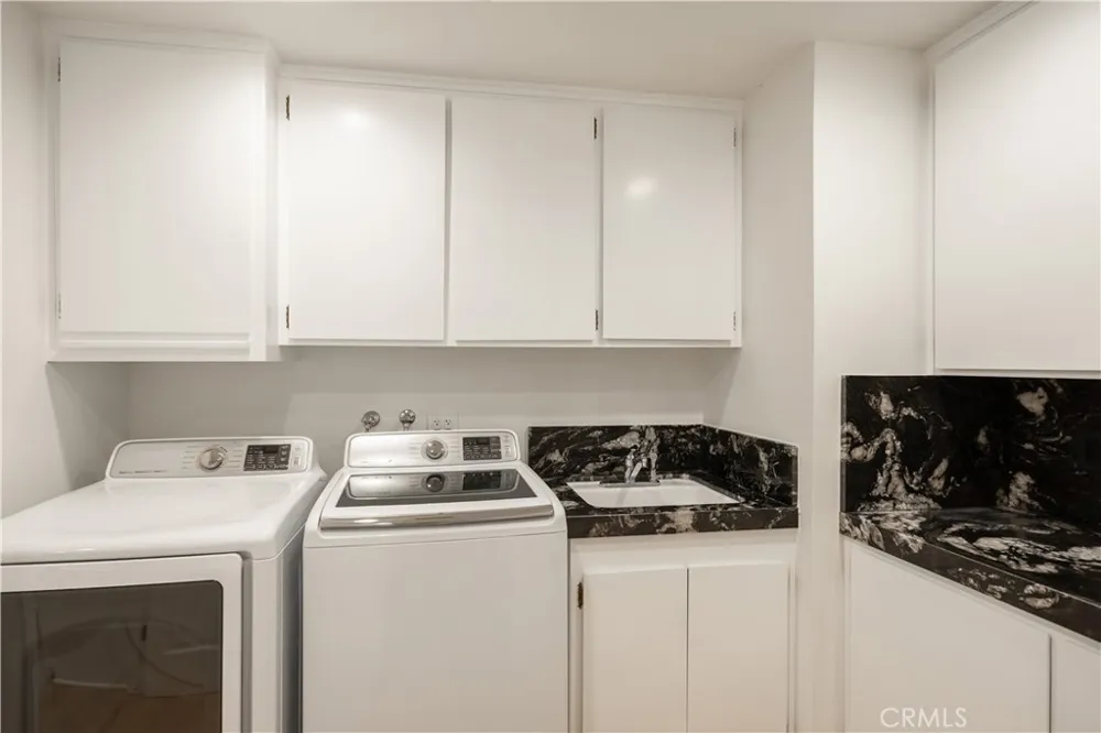 27598 Meadow Bay Lake Arrowhead, CA 92352