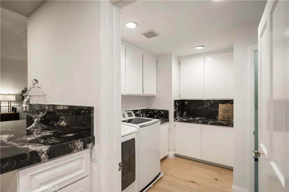 27598 Meadow Bay Lake Arrowhead, CA 92352
