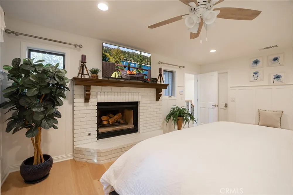 27598 Meadow Bay Lake Arrowhead, CA 92352