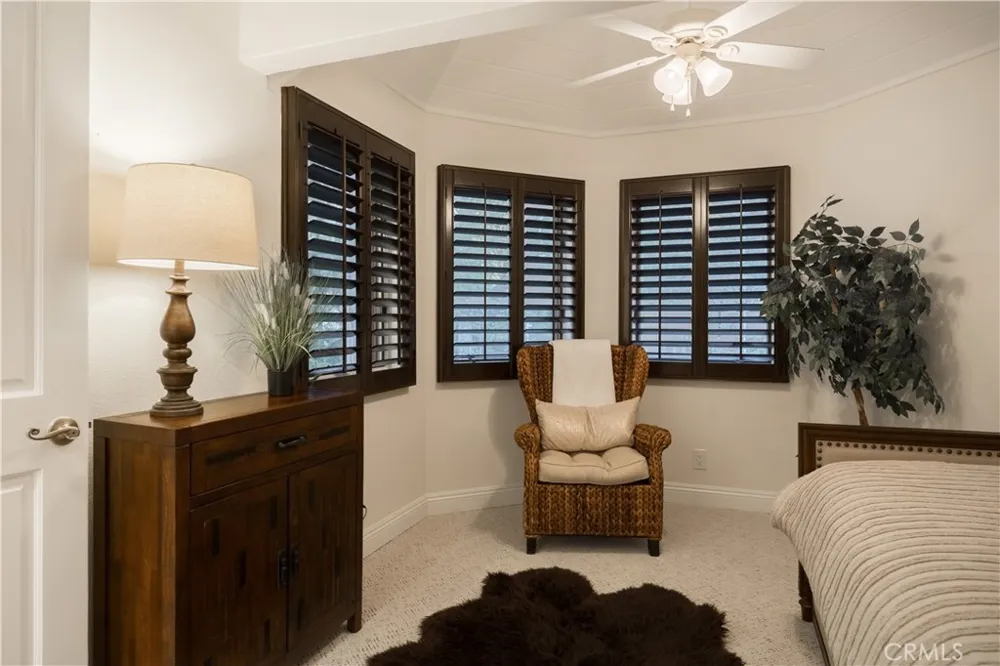 27598 Meadow Bay Lake Arrowhead, CA 92352