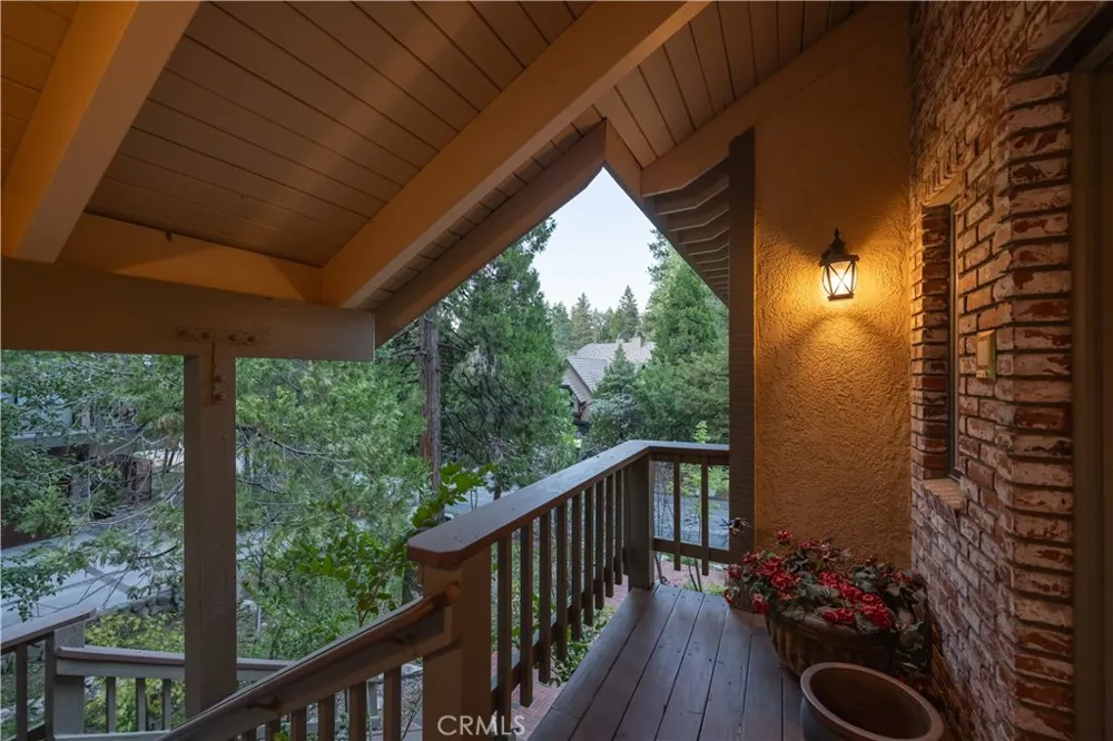 27598 Meadow Bay Lake Arrowhead, CA 92352