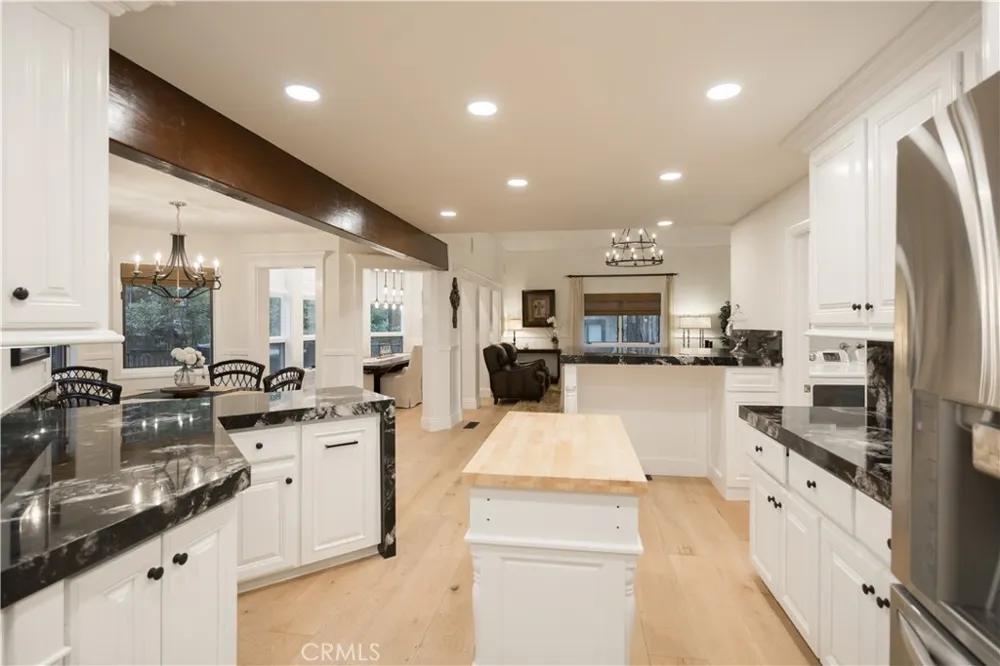 27598 Meadow Bay Lake Arrowhead, CA 92352